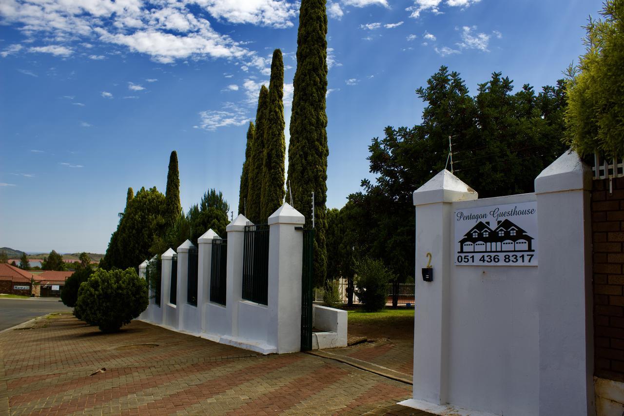 Pentagon Guesthouse Bloemfontein Exterior foto